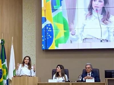 Foto da Notícia: Com 4 ministros, Gisela Cardoso participa de Simpósio de Direito e Agronegócio em Sinop 