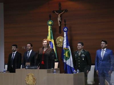 Foto da Notícia: OAB-MT participa de posse da magistrada Maria Aparecida Fago como desembargadora do TJ de MT