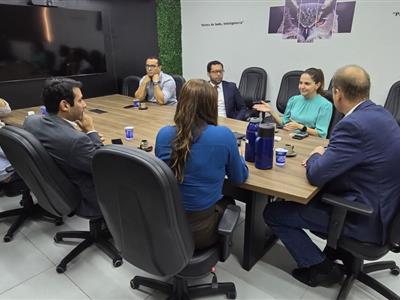 Foto da Notícia: Presidente da OAB-MT se reúne com delegados da PJC