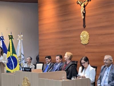 Foto da Notícia: Wesley Sanchez Lacerda toma posse no TJMT e cita OAB-MT como sua mãe institucional